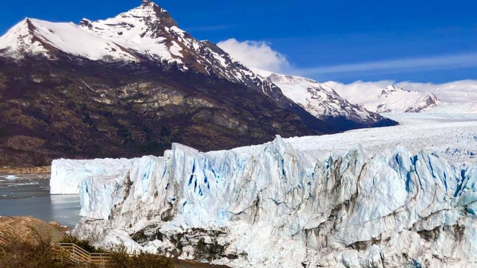Se inicia el fenómeno que hace mundialmente conocido al Glaciar Moreno
